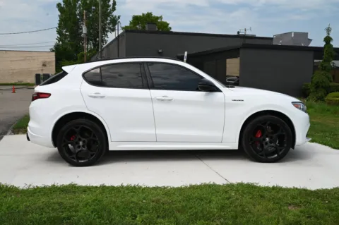 More photos of 2023 Alfa Romeo Stelvio Veloce at City of Cars, MI