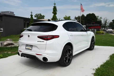 More photos of 2023 Alfa Romeo Stelvio Veloce at City of Cars, MI