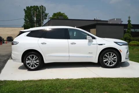 More photos of 2023 Buick Enclave Avenir at City of Cars, MI