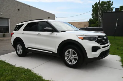 Another view of 2023 Ford Explorer XLT for sale in Troy, MI at City of Cars