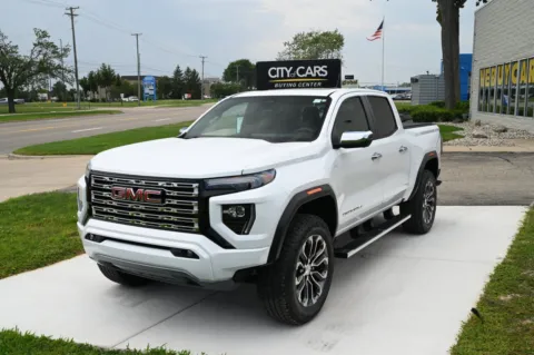 White 2023 GMC Canyon Denali for sale in Troy, MI