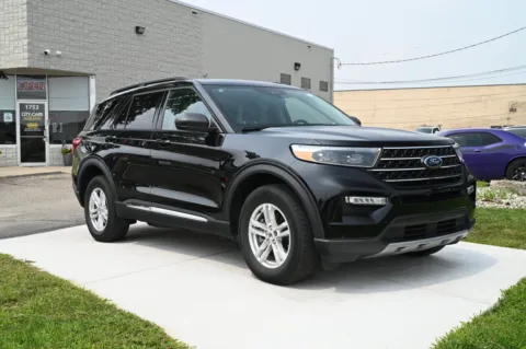 Another view of 2023 Ford Explorer XLT for sale in Troy, MI at City of Cars