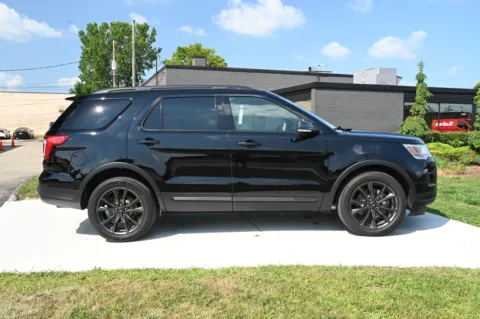 More photos of 2018 Ford Explorer XLT at City of Cars, MI