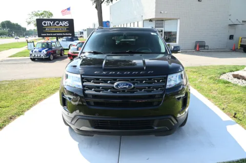 Photos of 2018 Ford Explorer XLT for sale in Troy, MI at City of Cars
