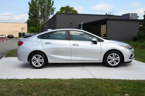 More photos of 2017 Chevrolet Cruze LT Auto at City of Cars, MI