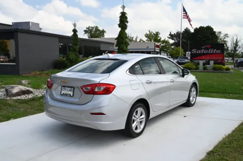 More photos of 2017 Chevrolet Cruze LT Auto at City of Cars, MI