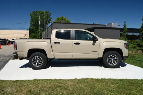 More photos of 2022 GMC Canyon AT4 at City of Cars, MI