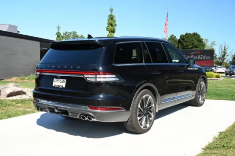 More photos of 2024 Lincoln Aviator Reserve at City of Cars, MI