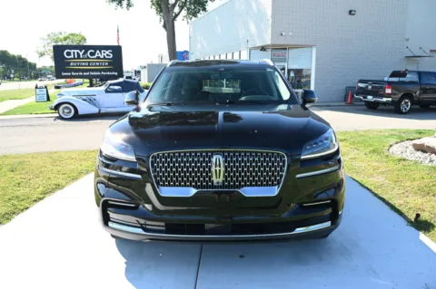 Photos of 2024 Lincoln Aviator Reserve for sale in Troy, MI at City of Cars