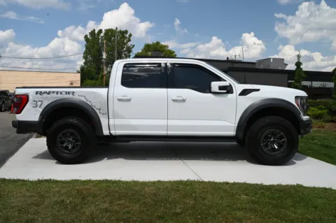More photos of 2022 Ford F-150 Raptor at City of Cars, MI