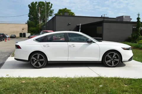 More photos of 2023 Honda Accord Hybrid Sport at City of Cars, MI