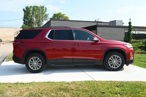 More photos of 2023 Chevrolet Traverse LT Cloth at City of Cars, MI
