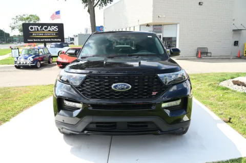 Photos of 2023 Ford Explorer ST for sale in Troy, MI at City of Cars