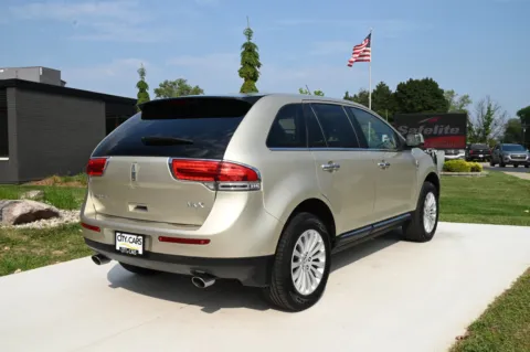 More photos of 2011 Lincoln MKX at City of Cars, MI