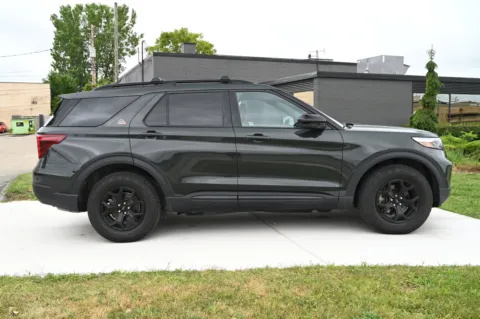 More photos of 2023 Ford Explorer Timberline at City of Cars, MI