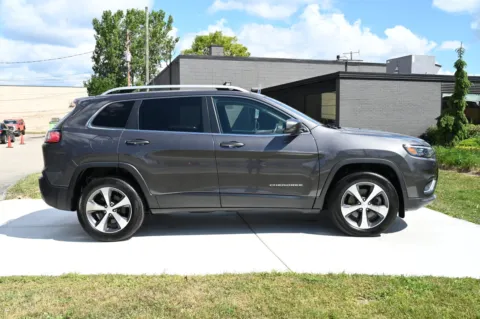 More photos of 2020 Jeep Cherokee Limited at City of Cars, MI