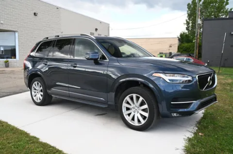 Another view of 2018 Volvo XC90 T6 Momentum for sale in Troy, MI at City of Cars