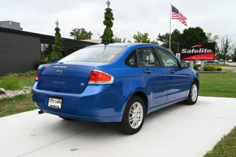 More photos of 2010 Ford Focus SE at City of Cars, MI