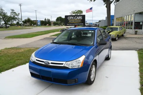 Blue 2010 Ford Focus SE for sale in Troy, MI