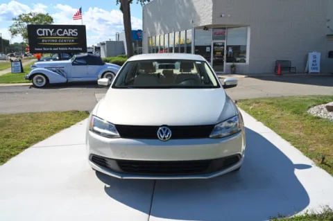 Photos of 2012 Volkswagen Jetta SE for sale in Troy, MI at City of Cars