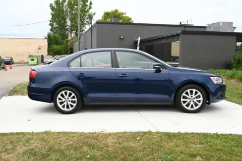More photos of 2014 Volkswagen Jetta SE PZEV at City of Cars, MI