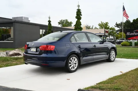 More photos of 2014 Volkswagen Jetta SE PZEV at City of Cars, MI