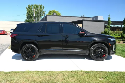 More photos of 2023 Chevrolet Traverse Premier at City of Cars, MI
