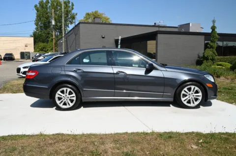 More photos of 2011 Mercedes-Benz E 350 Luxury 4MATIC at City of Cars, MI