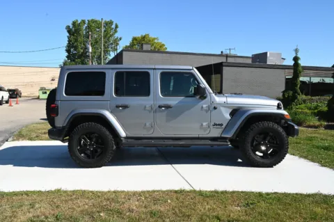 More photos of 2020 Jeep Wrangler Unlimited Sahara Altitude at City of Cars, MI