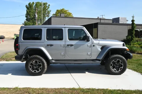 More photos of 2019 Jeep Wrangler Unlimited Sahara at City of Cars, MI