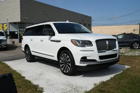Another view of 2023 Lincoln Navigator L Reserve for sale in Troy, MI at City of Cars