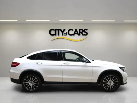 More photos of 2018 Mercedes-Benz GLC 300 4MATIC at City of Cars, MI