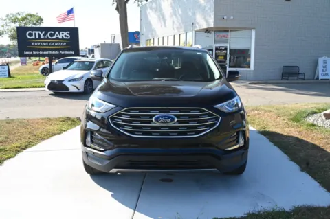 Photos of 2020 Ford Edge Titanium for sale in Troy, MI at City of Cars