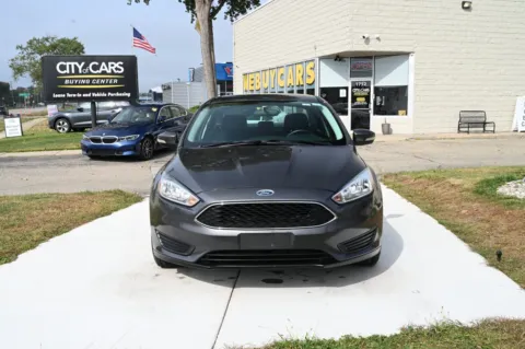 Photos of 2018 Ford Focus SE for sale in Troy, MI at City of Cars