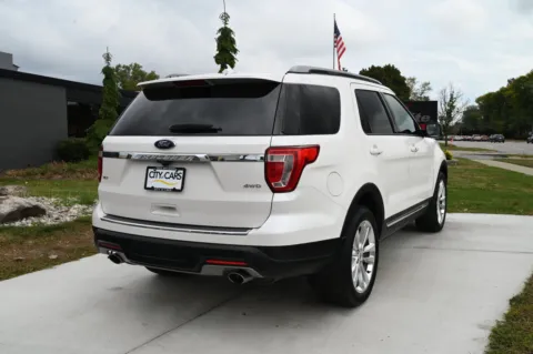 More photos of 2018 Ford Explorer XLT at City of Cars, MI