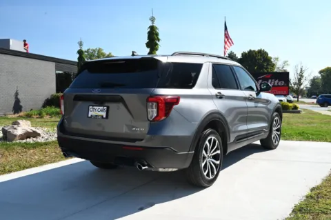 More photos of 2022 Ford Explorer ST-Line at City of Cars, MI
