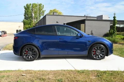 More photos of 2025 Tesla Model Y Performance Dual Motor All-Wheel Drive at City of Cars, MI