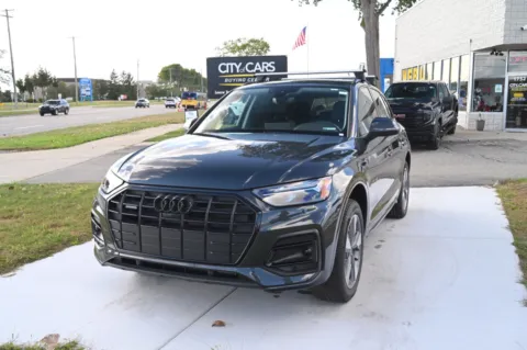 Gray 2024 Audi Q5 Premium Plus 40 TFSI quattro S tronic for sale in Troy, MI