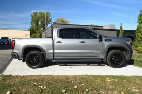 More photos of 2020 GMC Sierra 1500 Elevation at City of Cars, MI