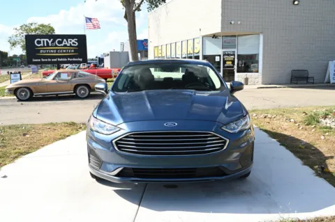 Photos of 2019 Ford Fusion SE for sale in Troy, MI at City of Cars