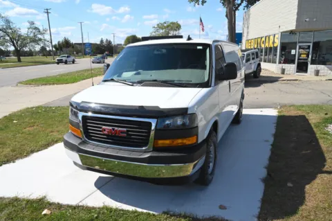 White 2022 GMC Savana 2500 for sale in Troy, MI