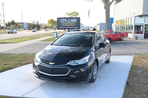 Black 2018 Chevrolet Cruze LS Manual for sale in Troy, MI