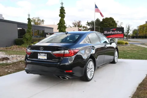 More photos of 2017 Lexus ES 350 at City of Cars, MI