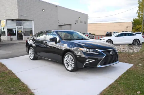 Another view of 2017 Lexus ES 350 for sale in Troy, MI at City of Cars