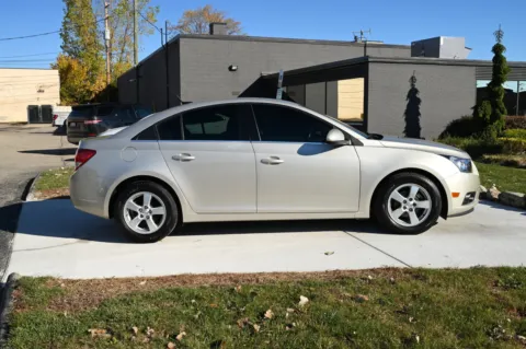 More photos of 2014 Chevrolet Cruze 1LT Auto at City of Cars, MI