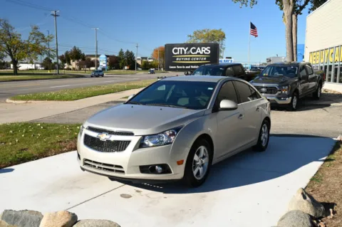 Beige 2014 Chevrolet Cruze 1LT Auto for sale in Troy, MI