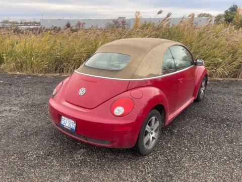 Another view of 2006 Volkswagen New Beetle 2.5 for sale in Troy, MI at City of Cars