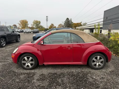 Photos of 2006 Volkswagen New Beetle 2.5 for sale in Troy, MI at City of Cars