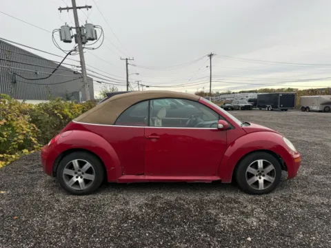 More photos of 2006 Volkswagen New Beetle 2.5 at City of Cars, MI