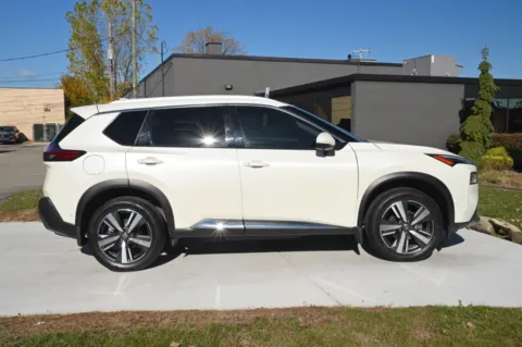 More photos of 2021 Nissan Rogue Platinum Intelligent AWD at City of Cars, MI